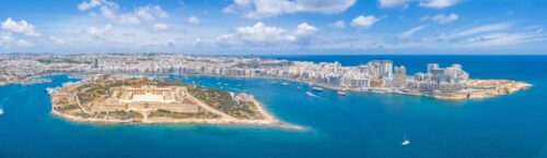Valetta Malta luchtfoto met zee