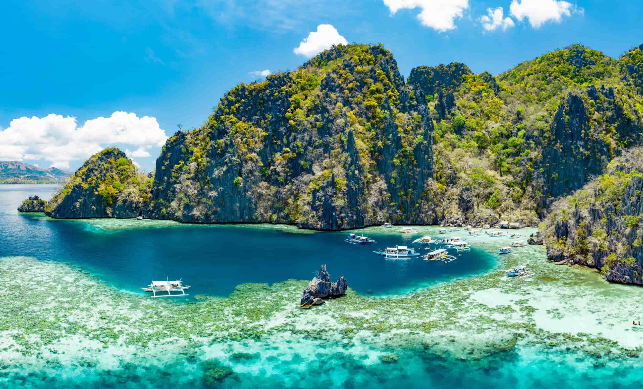Kalksteen kliffen van Coron Palawan Filipijnen