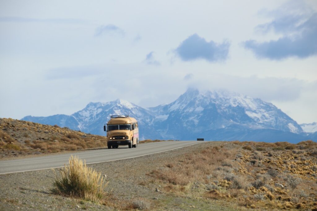 Latin Travel Lines Van in Patagonië
