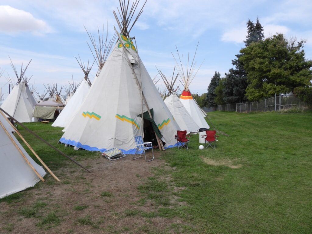 Le Beau Reizen Pendleton Round-Up Tippees, Oregon USA