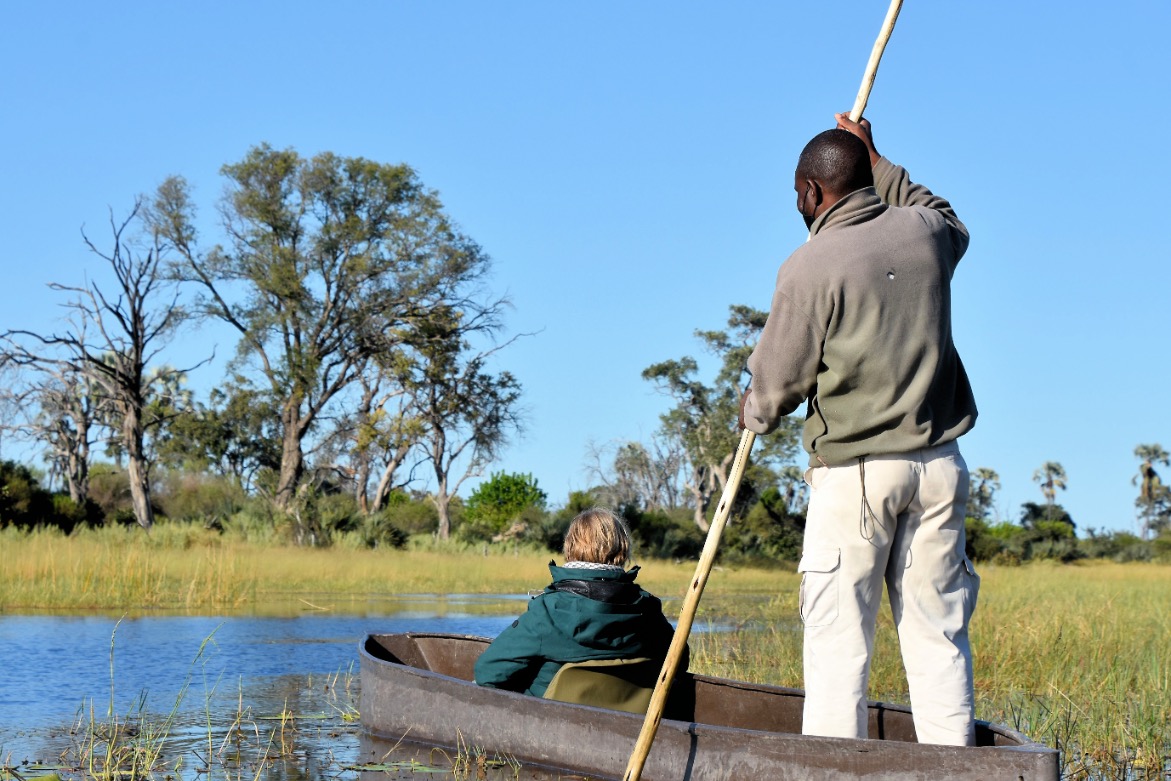 Mokorotocht in de Okavango delta in Botswana