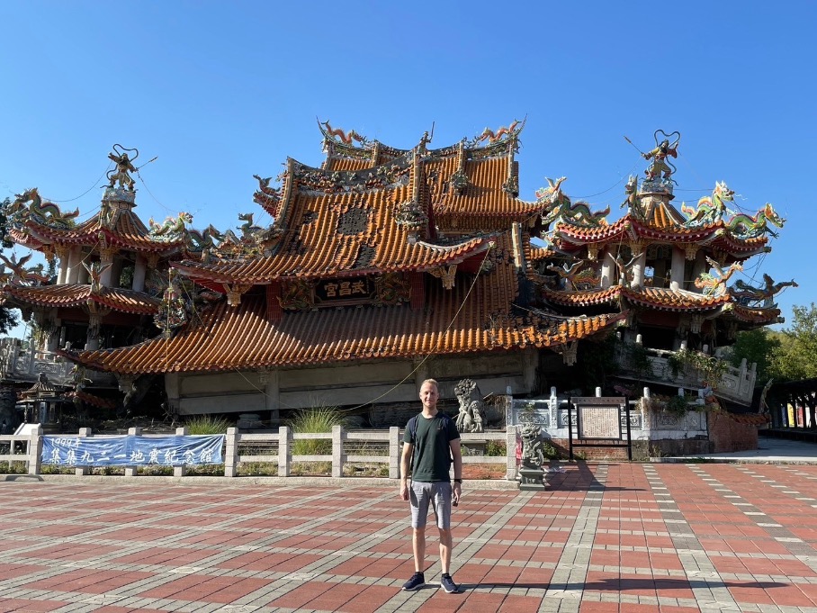 De in 1999 ingestorte Wuchang tempel