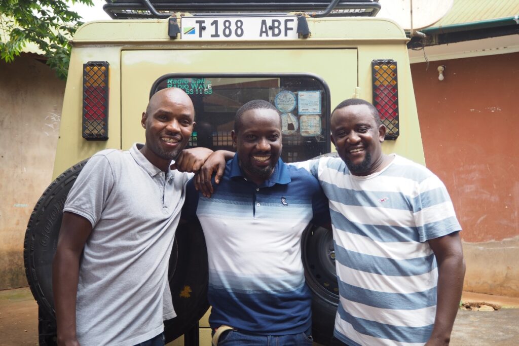 Local Guides van Safari Yako in Tanzania