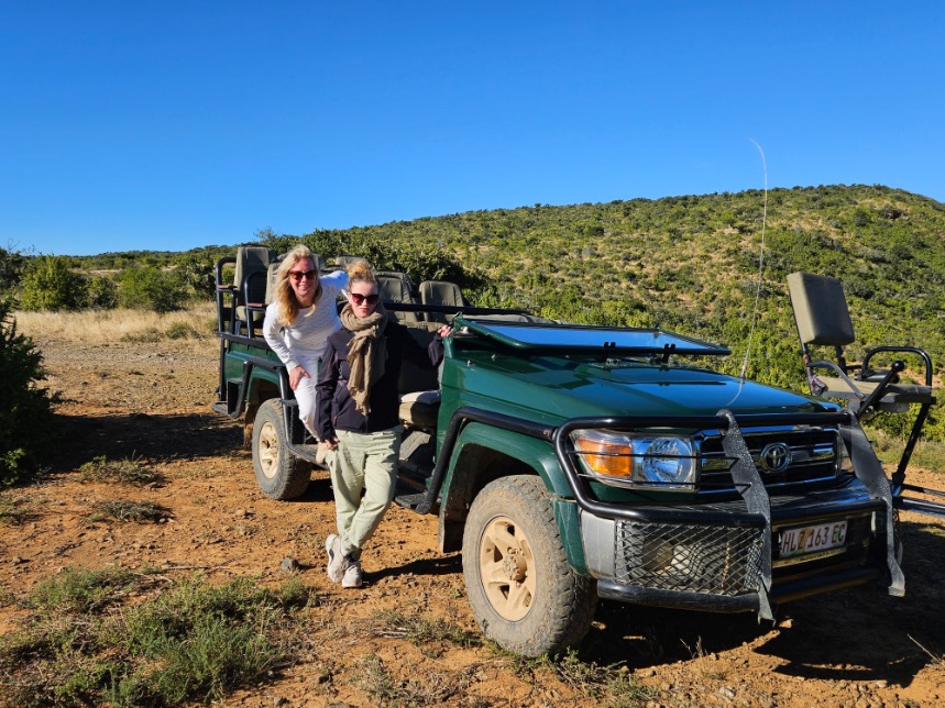 Evelyn en Katrijn tijdens Kwandwe Game Reserve safari