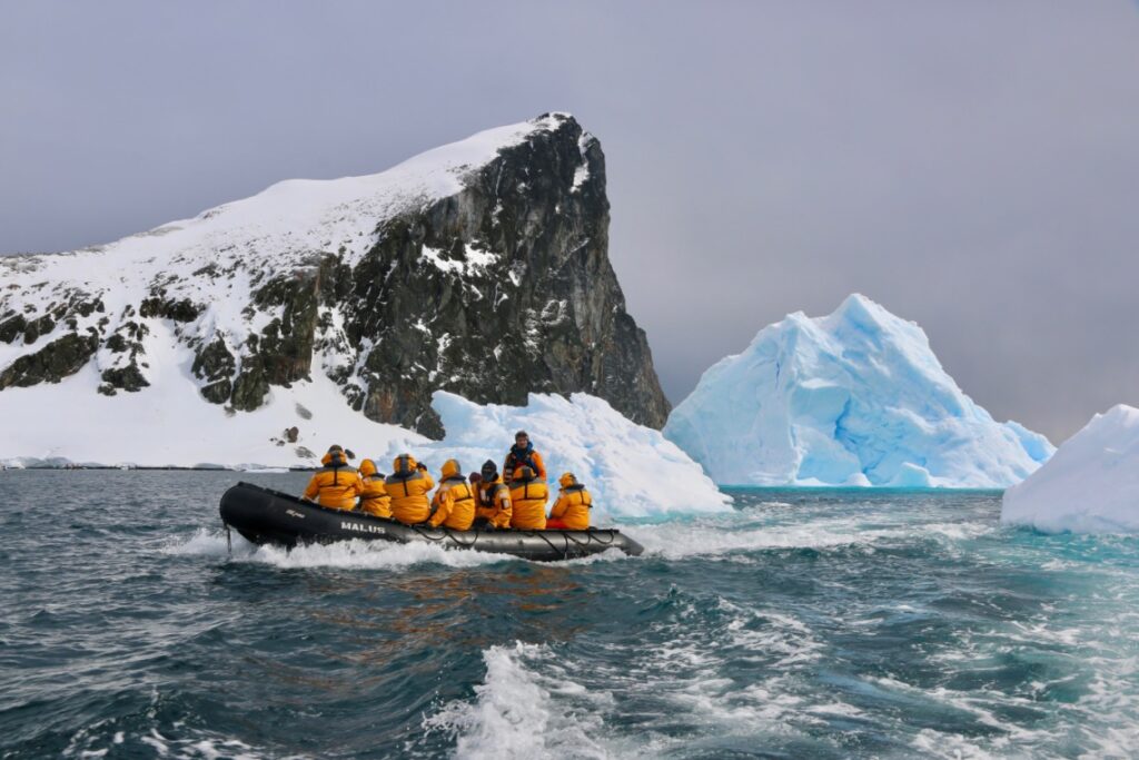 Untamed Travelling Antarctica Expeditie
