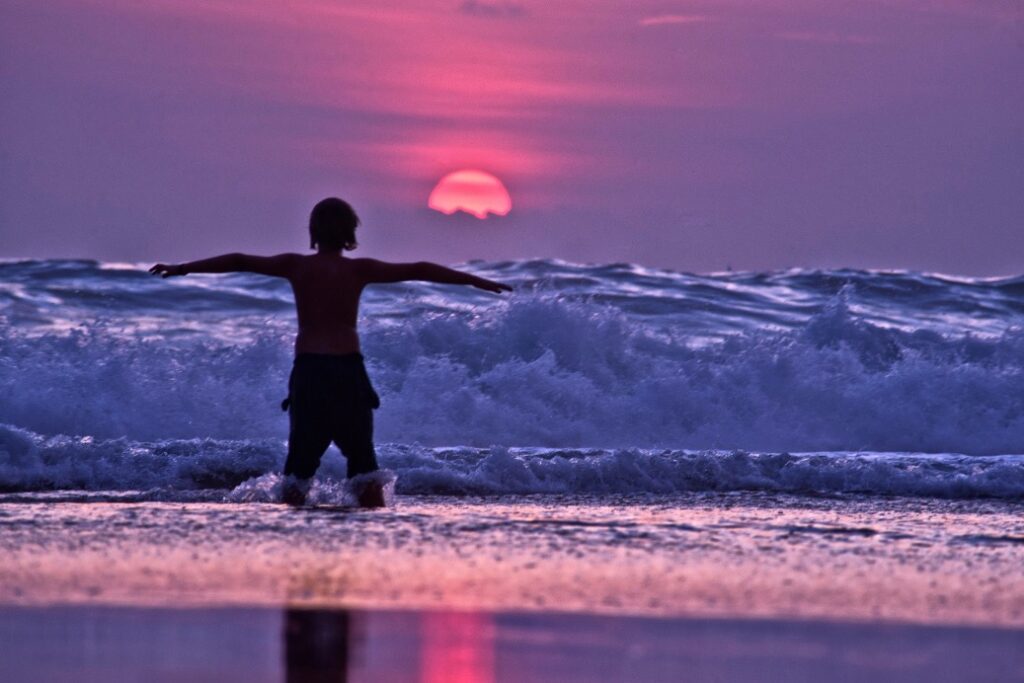 Zonsondergang bij Nihiwatu Beach, Indonesië