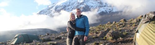 Kim Noyens met haar man bij de Kilimanjaro
