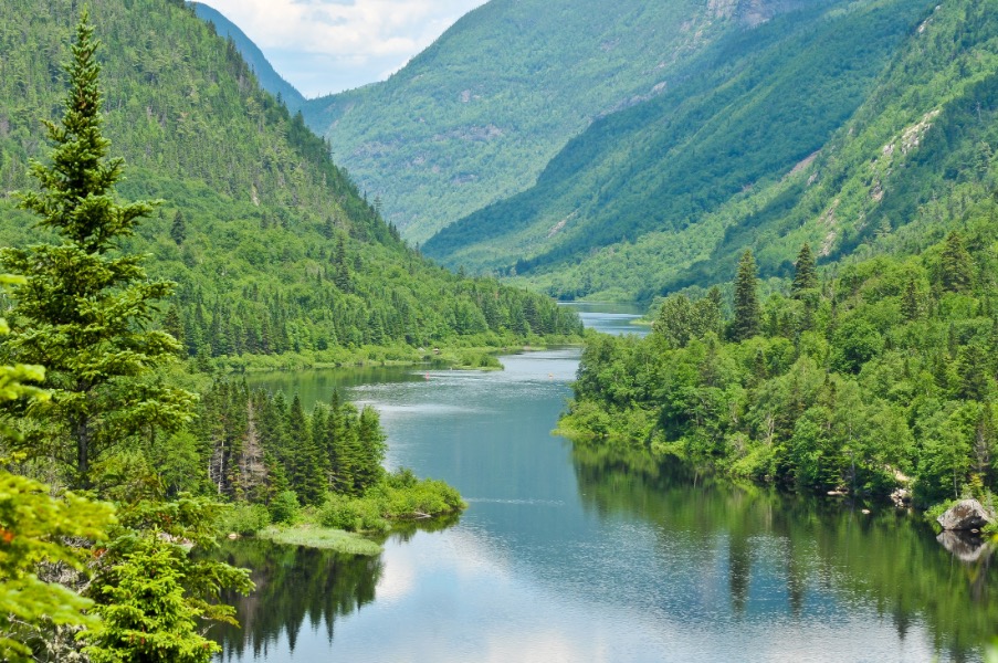 Hautes-gorges-de-la-riviere-malbaie Canada