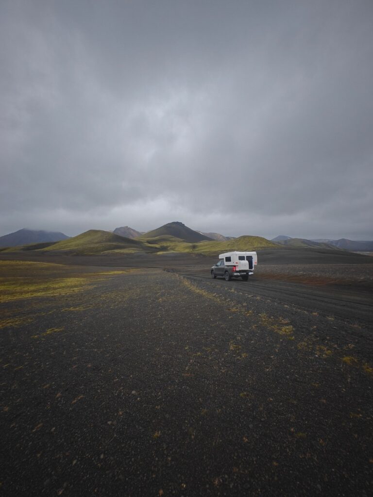 Onderweg door de desolate ongerepte en onbewoonde IJslandse highlands