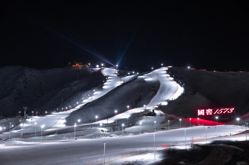 Nachtskien in Altay City, China