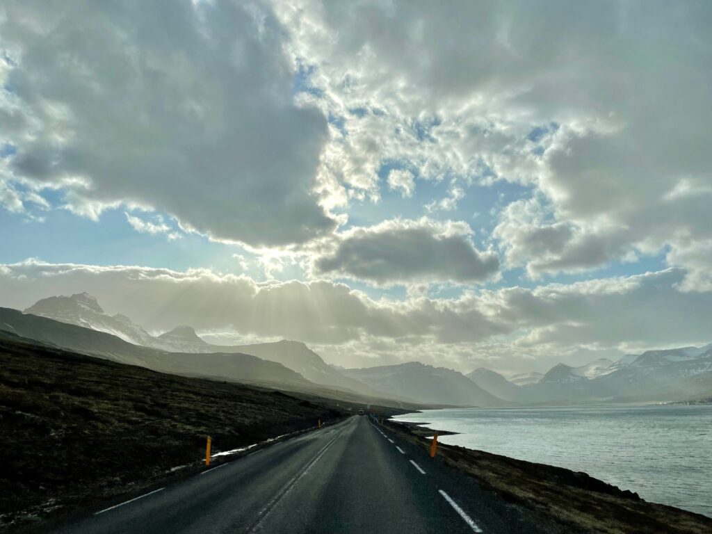 een route in het noordwesten van IJsland