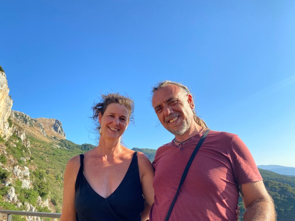 Marian en Mario van Tururi Tours bij Madonie, berggebied Sicilië