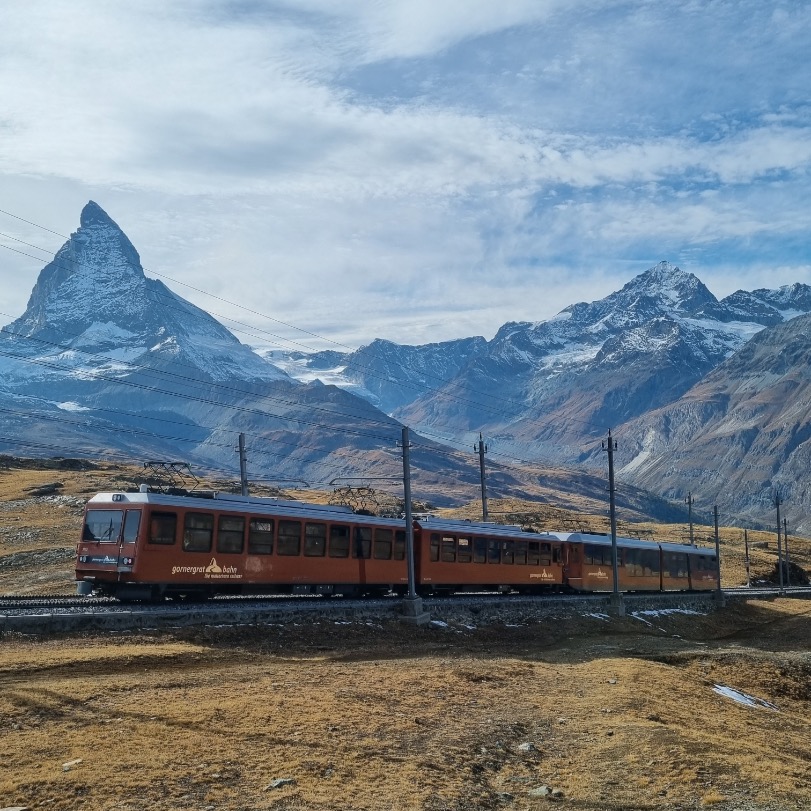 PUUR Treinreizen Tandradtrein Gornergrat Bahn in de herfst